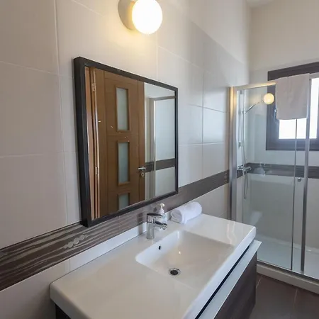 Pa7 Private 7 Bedroom